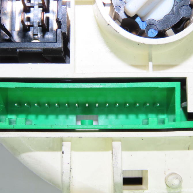 Commande de chauffage occasion RENAULT CLIO II Phase 1 03-1998->06-2001 1.6 7701051263 4