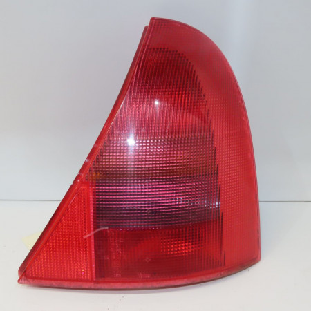 Feu arrière droit occasion RENAULT CLIO II Phase 1 03-1998->06-2001 1.6 8200917487
