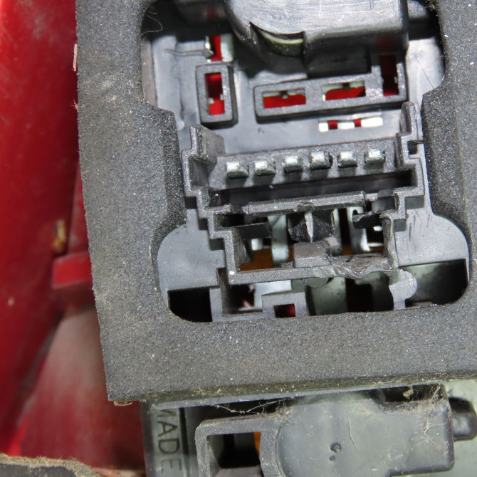 Feu arrière gauche occasion RENAULT CLIO II Phase 1 03-1998->06-2001 1.6 8200917488 3