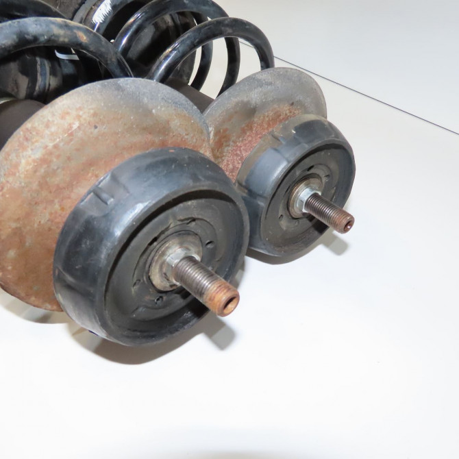 Amortisseur avant droit occasion RENAULT CLIO II Phase 1 03-1998->06-2001 1.6 8200662261 2