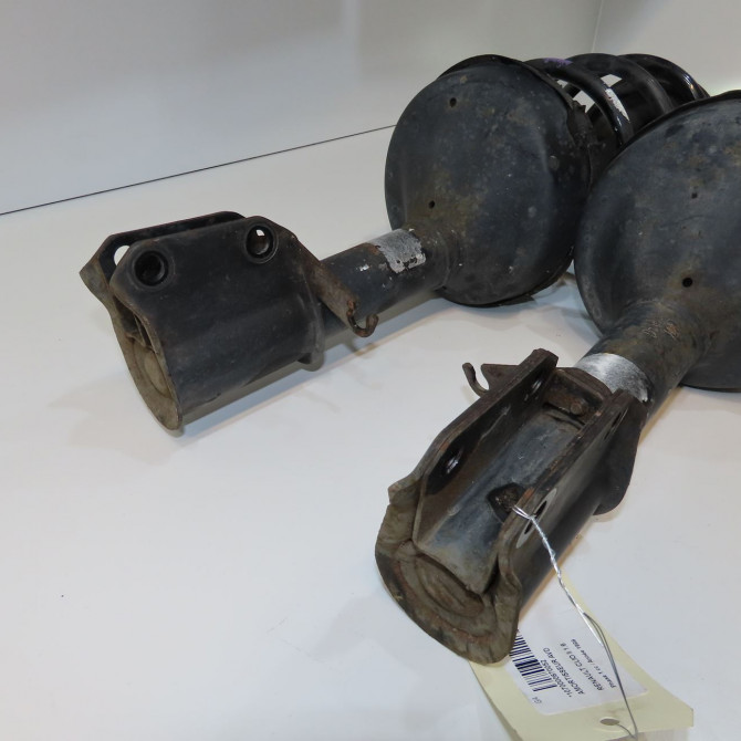 Amortisseur avant droit occasion RENAULT CLIO II Phase 1 03-1998->06-2001 1.6 8200662261 3