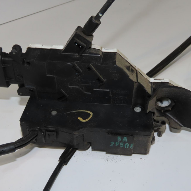 Serrure porte avg occasion PEUGEOT 207 Phase 1 04-2006->06-2013 1.6 HDI 16v 90ch 9135V6 2