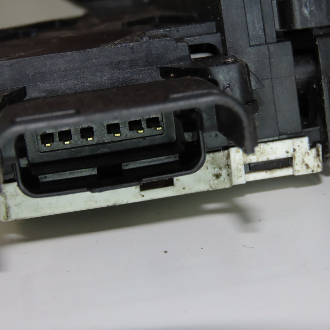 Serrure porte avg occasion PEUGEOT 207 Phase 1 04-2006->06-2013 1.6 HDI 16v 90ch 9135V6 5