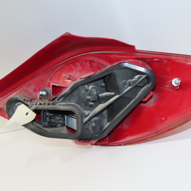 Feu arrière gauche occasion PEUGEOT 207 Phase 1 04-2006->06-2013 1.6 HDI 16v 90ch 6350Y7 2