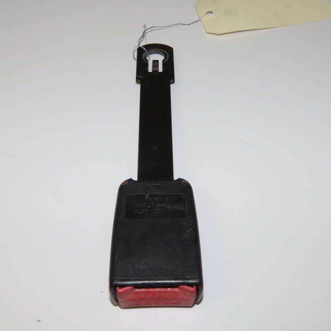 Ancrage ceinture avant droit occasion RENAULT MASTER I 8200680602 2