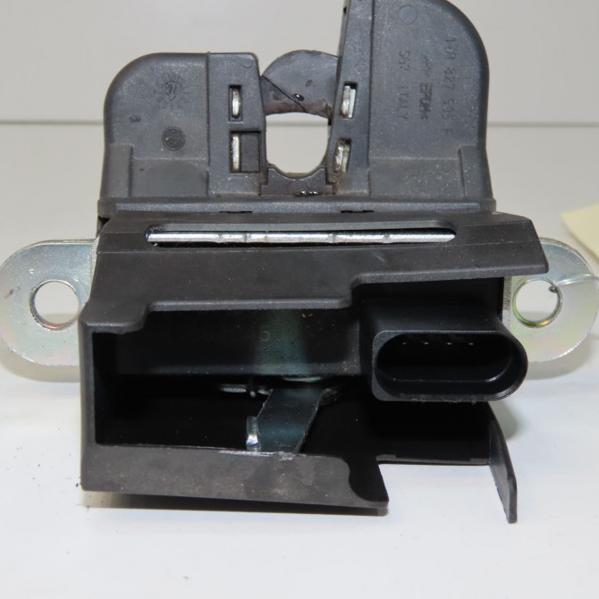 Serrure hayon occasion VOLKSWAGEN TOURAN I Phase 2 11-2006->09-2010 1.9 TDI 105ch 1T0827505J9B9 2