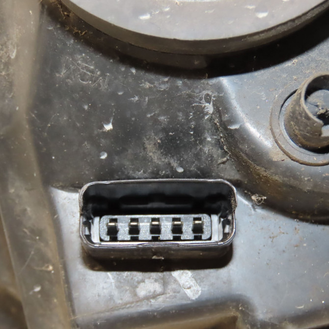 Phare droit occasion RENAULT CLIO CAMPUS II Phase 2 07-2009->12-2012 1.2i 60ch 260102027R 3