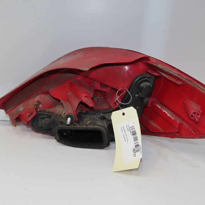 Feu arrière gauche occasion PEUGEOT 207 Phase 1 04-2006->06-2013 1.4i 75ch 6350HQ 2
