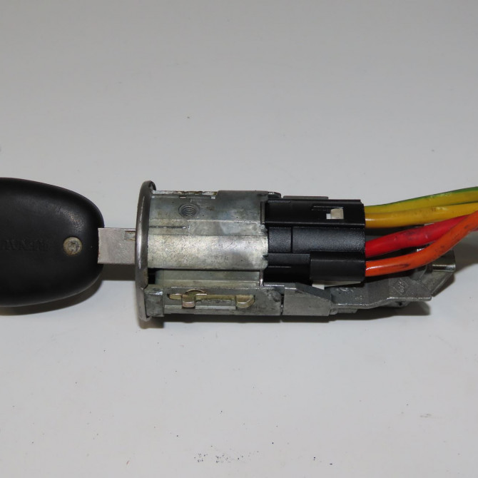 Kit serrures + antivol occasion RENAULT SCENIC I Phase 2 08-1999->06-2003 1.6i 107ch 7701470483 2