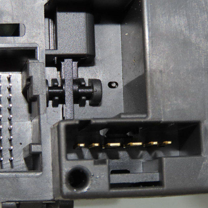 Commande essuie glace occasion RENAULT CLIO III Phase 2 03-2009->12-2014 1.5 DCI 85ch 8201590631 3