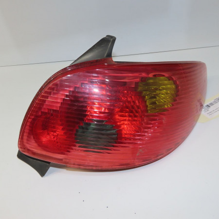 Feu arrière droit occasion PEUGEOT 206 Phase 2 02-2003->02-2009 1.4 HDI 70ch 6351S0