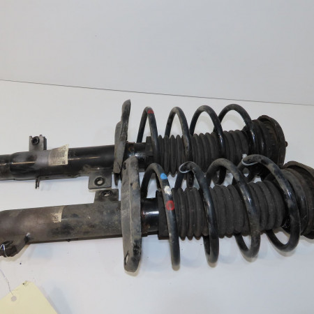 Amortisseur avant droit occasion PEUGEOT 208 208 Phase 1 2012-03-01->2015-09-30 1.2 VTI 82ch 9804831280