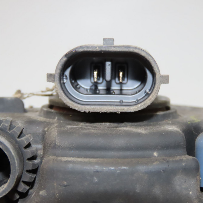 Phare antibrouillard avant droit occasion FORD CMAX II Phase 1 09-2010->09-2015 1.6 TDCI 115ch 4550597 3