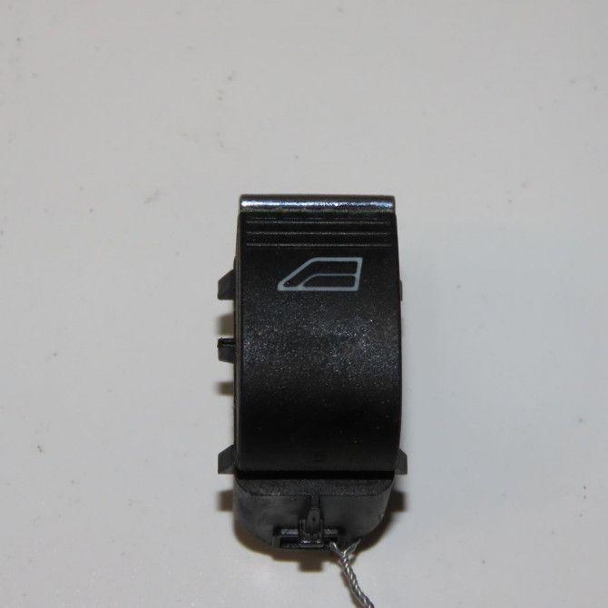 Commande leve-glace porte arrière droite occasion FORD CMAX II Phase 1 09-2010->09-2015 1.6 TDCI 115ch 1850432 1