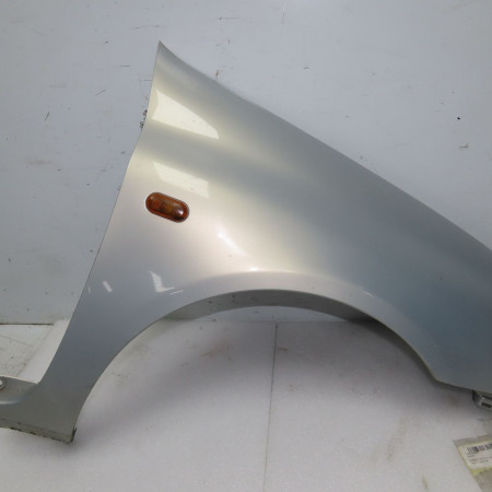 Aile avant droite occasion RENAULT CLIO II Phase 1 03-1998->06-2001 1.4i 8v 75ch 7701473026