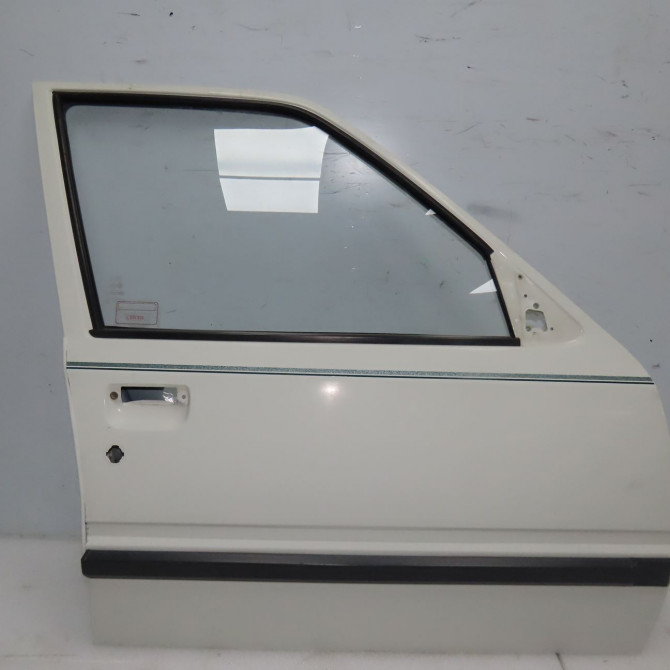 Porte avant droite occasion PEUGEOT 309 1