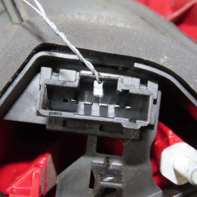 Feu arrière gauche occasion PEUGEOT 208 208 Phase 1 2012-03-01->2015-09-30 1.2 VTI 82ch 9672628280 3