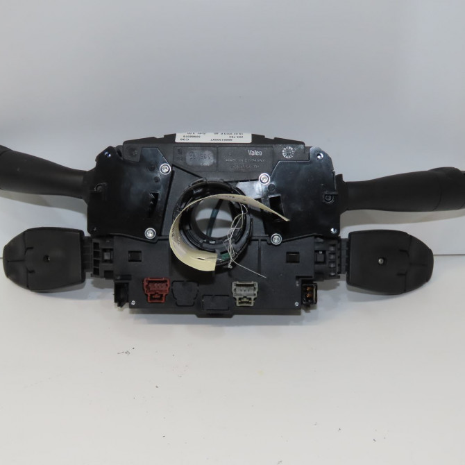 Bloc commodos occasion PEUGEOT 207 Phase 1 04-2006->06-2013 1.4i 75ch 6242YP 2