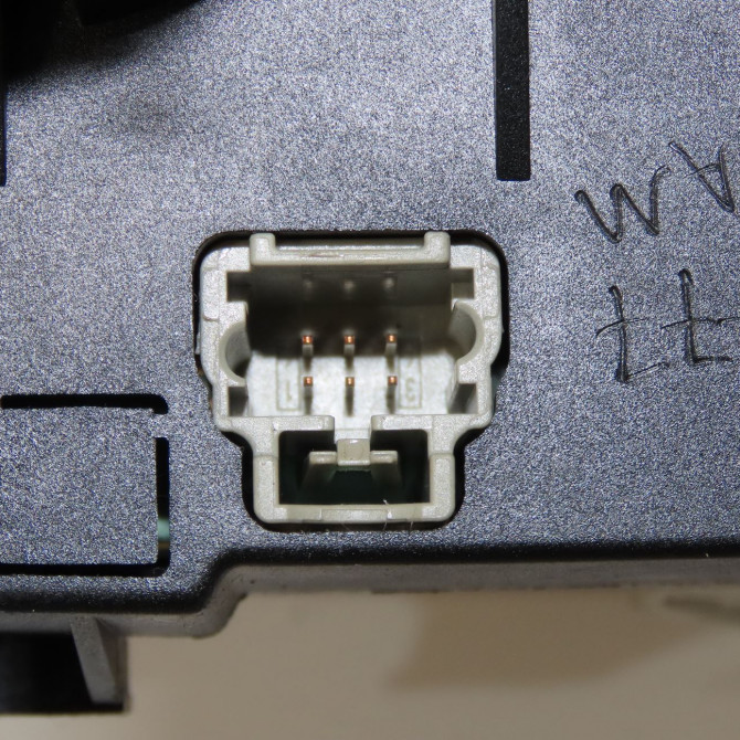 Bloc commodos occasion PEUGEOT 207 Phase 1 04-2006->06-2013 1.4i 75ch 6242YP 4