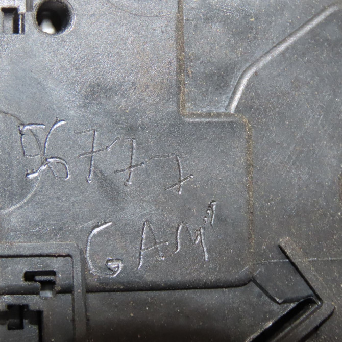 Serrure porte avg occasion PEUGEOT 207 Phase 1 04-2006->06-2013 1.4i 75ch 9135V9 7