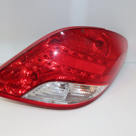 Feu arrière droit occasion PEUGEOT 207 Phase 1 04-2006->06-2013 1.4i 75ch 6351HQ