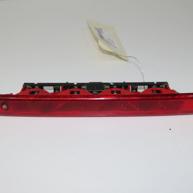 Feux stop supplementaire occasion TOYOTA AYGO I Phase 2 01-2009->06-2012 1.0 VVTI 815700H010 1