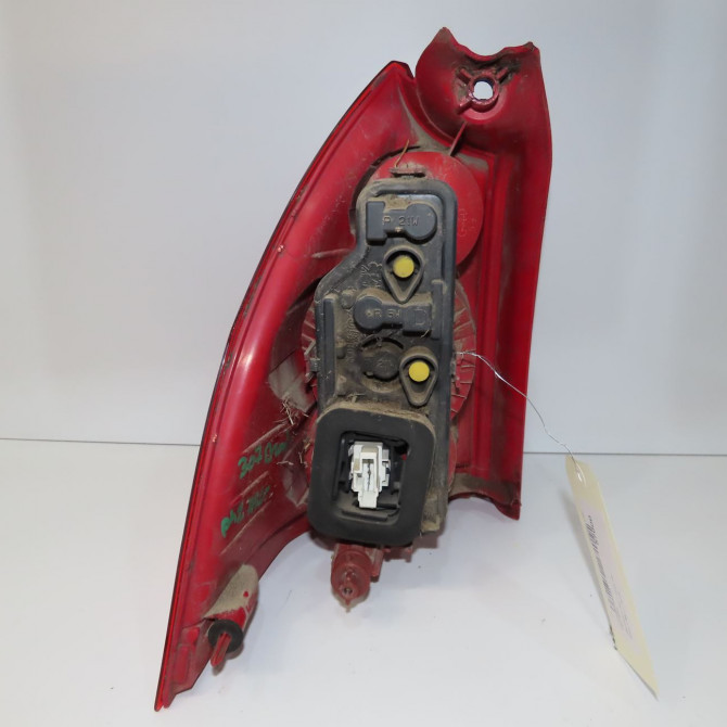 Feu arrière gauche occasion PEUGEOT 307 Phase 2 SW 06-2005->07-2008 1.6HDi 16v FAP 110ch 6350X2 2