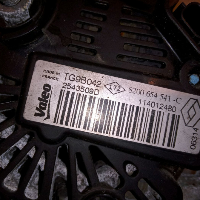 Alternateur occasion RENAULT TWINGO II Phase 2 12-2011->12-2014 1.2i 16v 75ch 8200519296 6