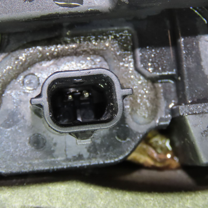 Alternateur occasion RENAULT TWINGO II Phase 2 12-2011->12-2014 1.2i 16v 75ch 8200519296 6