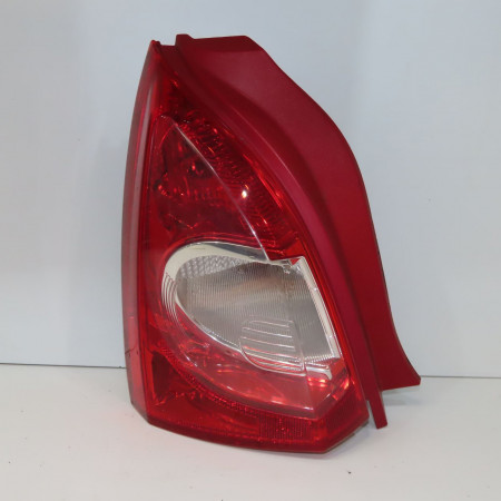 Feu arrière gauche occasion RENAULT TWINGO II Phase 2 12-2011->12-2014 1.2i 16v 75ch 8201523617