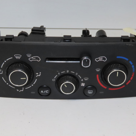 Commande de chauffage occasion PEUGEOT 207 Phase 1 04-2006->06-2013 1.4i 75ch 6452Q6