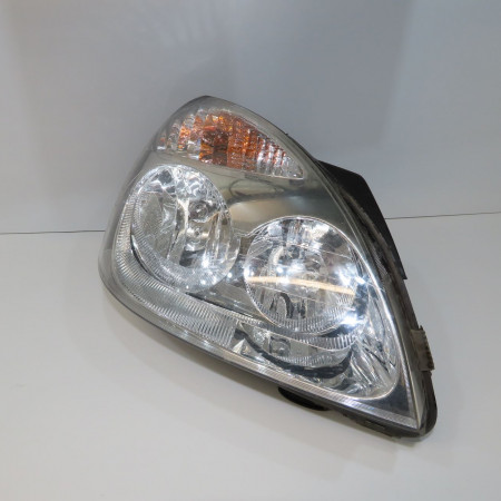 Phare droit occasion RENAULT CLIO CAMPUS II Phase 2 07-2009->12-2012 1.2i 16v 75ch 260102027R