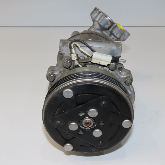 Compresseur air conditionne occasion RENAULT CLIO CAMPUS II Phase 2 07-2009->12-2012 1.2i 16v 75ch 8200840770 2