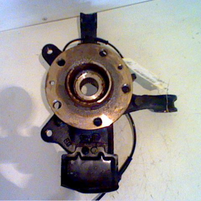 Moyeu avg occasion RENAULT LAGUNA III Phase 2 11-2010->03-2013 1.5 DCI 8v 110ch 402102771R 1