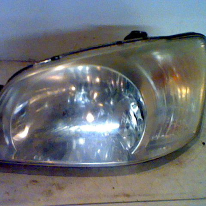 Phare gauche occasion HYUNDAI GETZ Phase 1 09-2002->11-2005 1.1i 921011C030 1