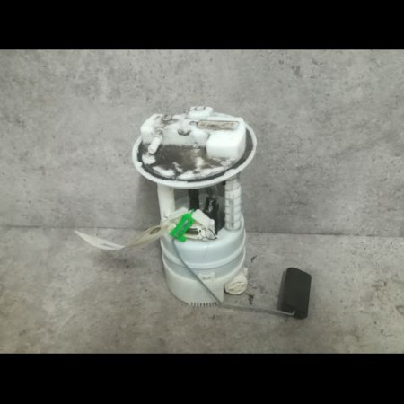 Pompe à carburant immergée occasion RENAULT TWINGO II Phase 1 06-2007->11-2011 1.2i 16v 75ch 8200368239