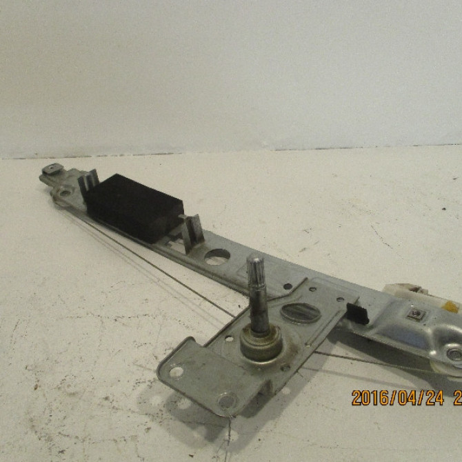 Mecanisme leve-glace arrière gauche occasion RENAULT MEGANE II Phase 1 09-2003->12-2005 8200028074 1