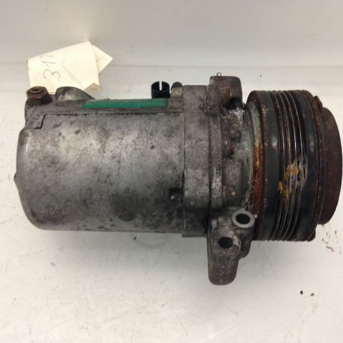 Compresseur air conditionne occasion B.M.W. SERIE 3 IV Phase 2 09-2001->03-2005 320d 64526905643 2
