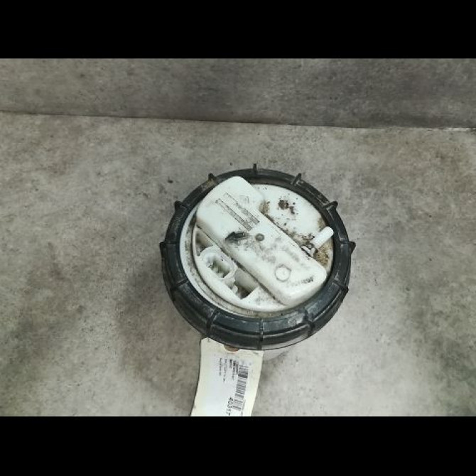 Pompe à carburant immergée occasion RENAULT CLIO II Phase 2 06-2001->07-2006 1.4i 16v 8200683207 2