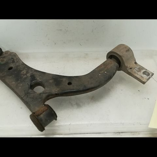 Triangle inf avd occasion FORD FUSION Phase 1 09-2002->10-2005 1.6i 1212807 1