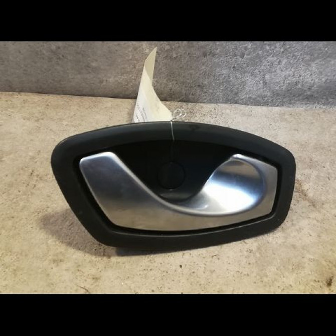 Poignee int porte avd occasion RENAULT MEGANE III Phase 1 11-2008->01-2012 1.5 DCI 85ch 826720001R 1