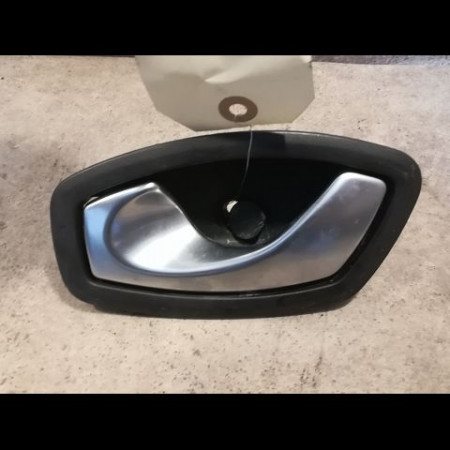 Poignee int porte avg occasion RENAULT MEGANE III Phase 1 11-2008->01-2012 1.5 DCI 85ch 826730001R
