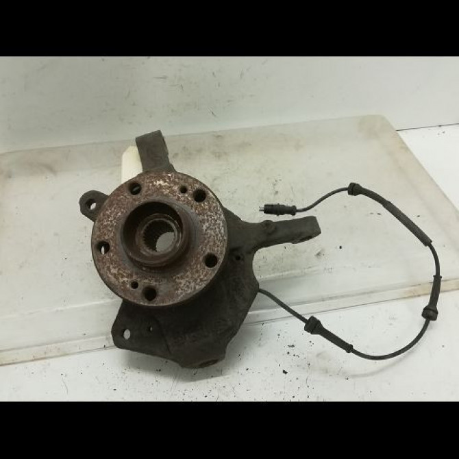 Moyeu avg occasion RENAULT ESPACE IV Phase 1 09-2002->03-2006 3.0 DCI 402109697R 1