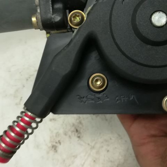 Mecanisme+moteur leve-glace avg occasion FORD FIESTA IV Phase 2 09-1999->09-2002 1.4i 4