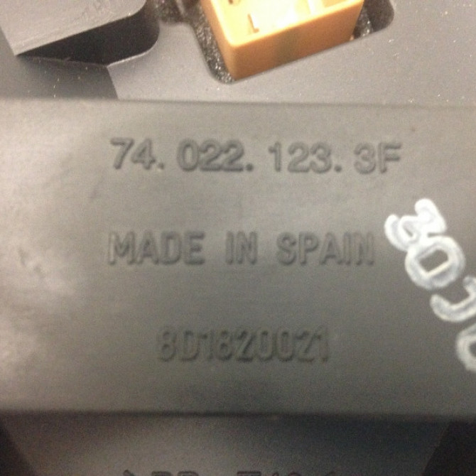 Ventilateur de chauffage occasion VOLKSWAGEN PASSAT IV Phase 1 10-1996->10-2000 8D1820021B 2