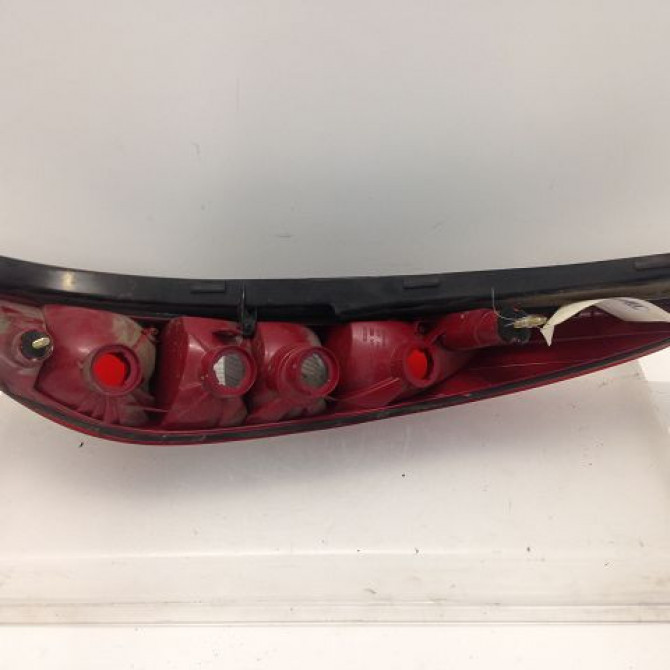 Feu arrière gauche occasion FORD MONDEO II Phase 1 09-2000->06-2007 1331601 2