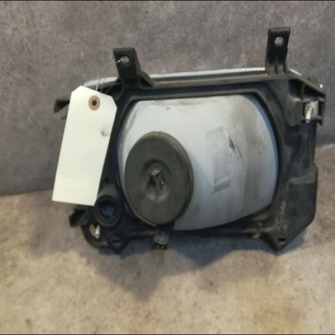 Phare gauche occasion VOLKSWAGEN TRANSPORTER IV Phase 1 09-1990->03-1996 1.9 D 701941105 2