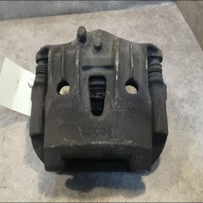 Etrier de frein avant droit occasion VOLKSWAGEN TRANSPORTER IV Phase 1 09-1990->03-1996 1.9 D 701615124 1