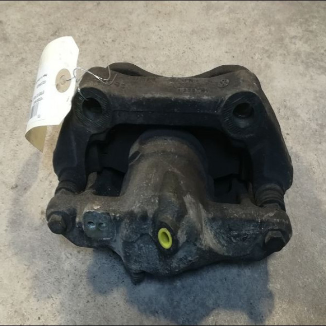 Etrier de frein avant droit occasion VOLKSWAGEN TRANSPORTER IV Phase 1 09-1990->03-1996 1.9 D 701615124 2