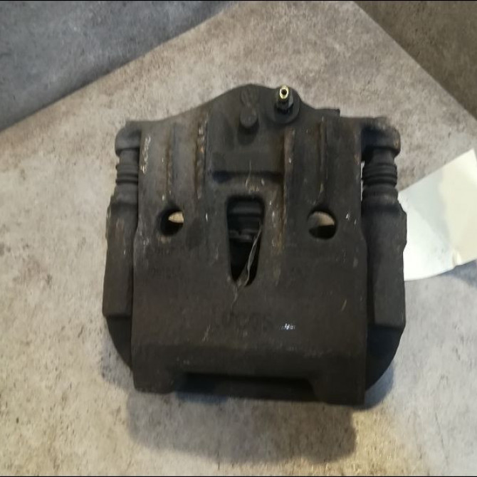 Etrier de frein avant gauche occasion VOLKSWAGEN TRANSPORTER IV Phase 1 09-1990->03-1996 1.9 D 701615123X 1